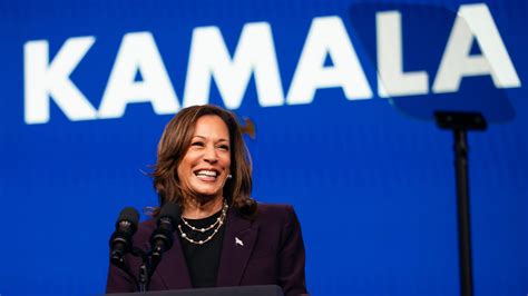 Kamala Harris: ecco perché indossa sempre una collana di perle